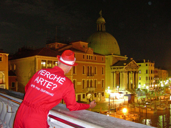 Martin von Ostrowski: Perché Arte?, Venedig 2006, Foto: Lutz Lauffer